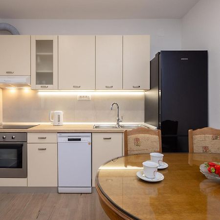 Apartments Paladin Makarska Buitenkant foto
