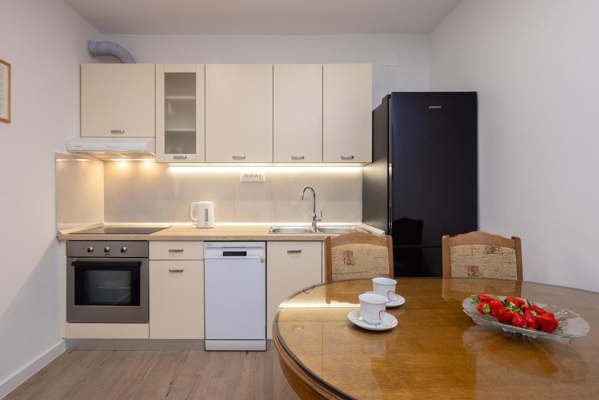 Apartments Paladin Makarska Buitenkant foto