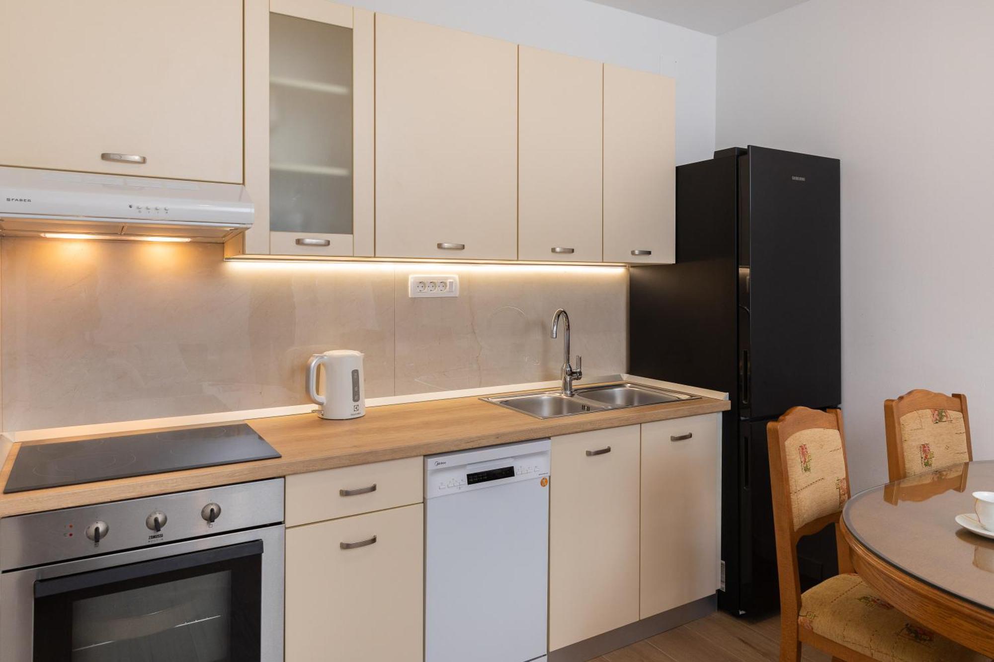 Apartments Paladin Makarska Buitenkant foto